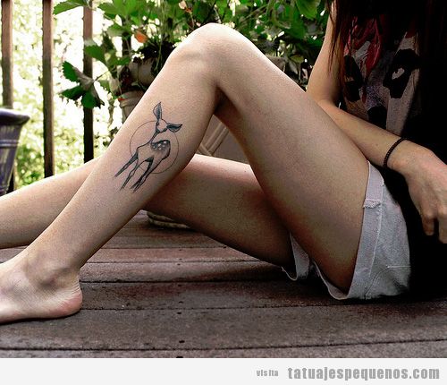 Idea tatuajes bonitos y pequeños chica, ciervo en la pierna