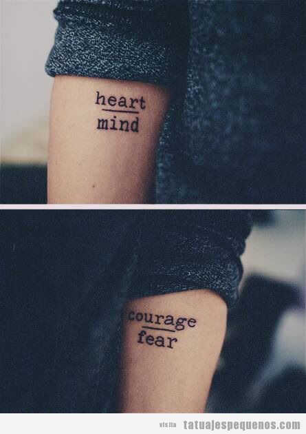 Tatuaje pequeño, corazón y mente, miedo y coraje