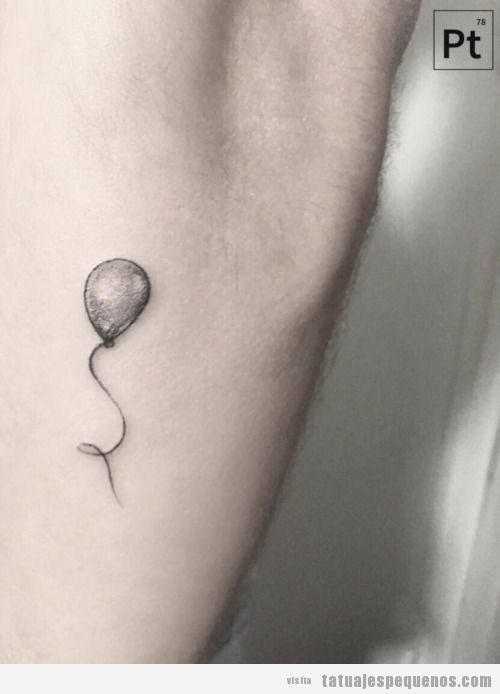 Tatuajes pequeños globo para hombre en antebrazo