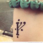 Tatuajes pequeños con significado: símbolos y palabras con grandes mensajes