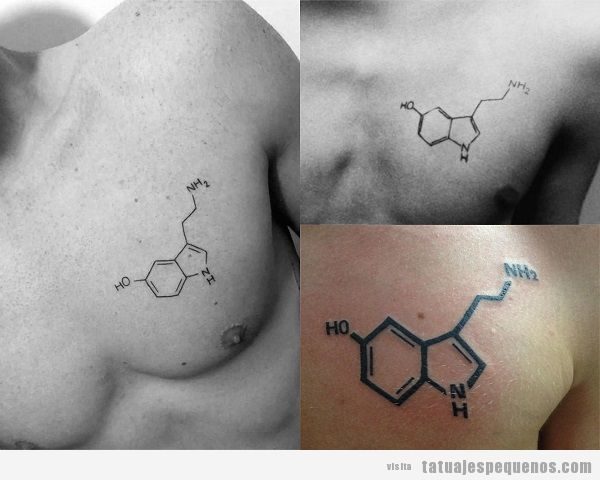 Tatuajes pequeños en el pecho para hombres con la fórmula de la serotonina