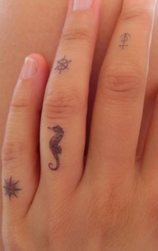 Tatuajes pequeños originales para mujer 8