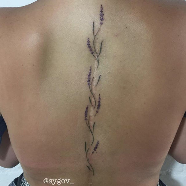 Tatuajes tapar cicatrices en la espalda 3