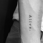Tatuajes pequeños hombre 2019 palabras