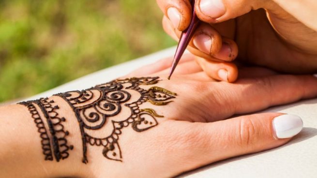 Cómo hacer tatuaje henna