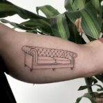 Tatuaje sofá Chester